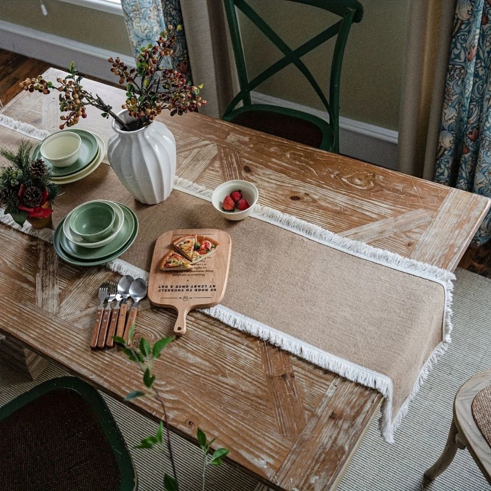 Works with daily and seasonal styling