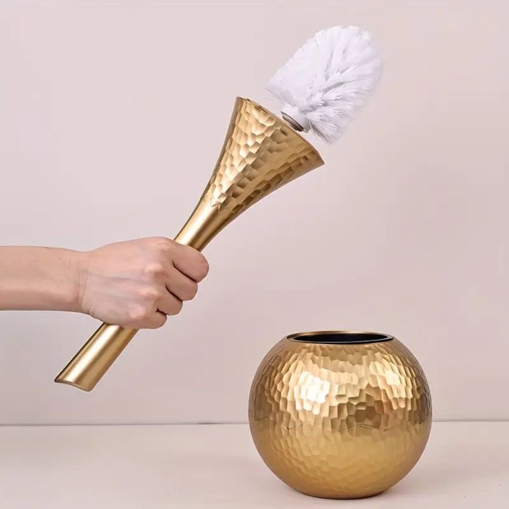 Firm bristles reach every corner