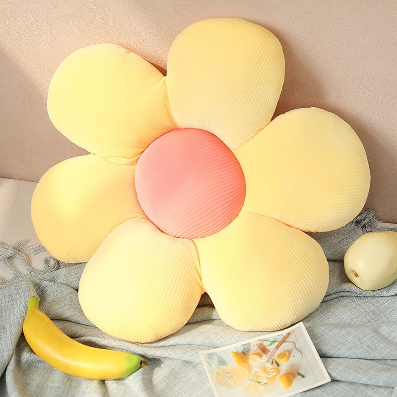 Aurelie | Flower-Shaped Decorative Pillow for Sofa or Bedroom