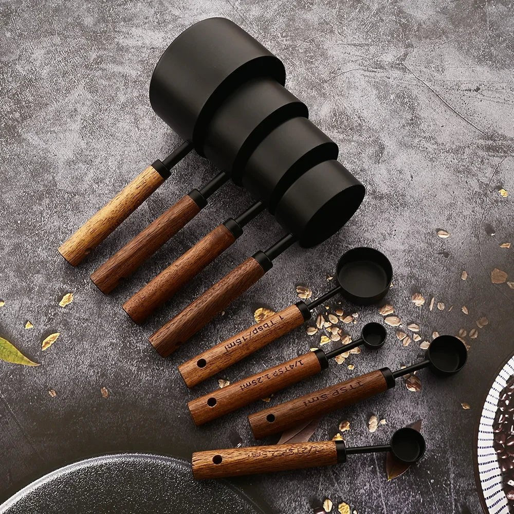 Margaux | 8-Piece Baking Set with Oak Handles for Kitchen Prep