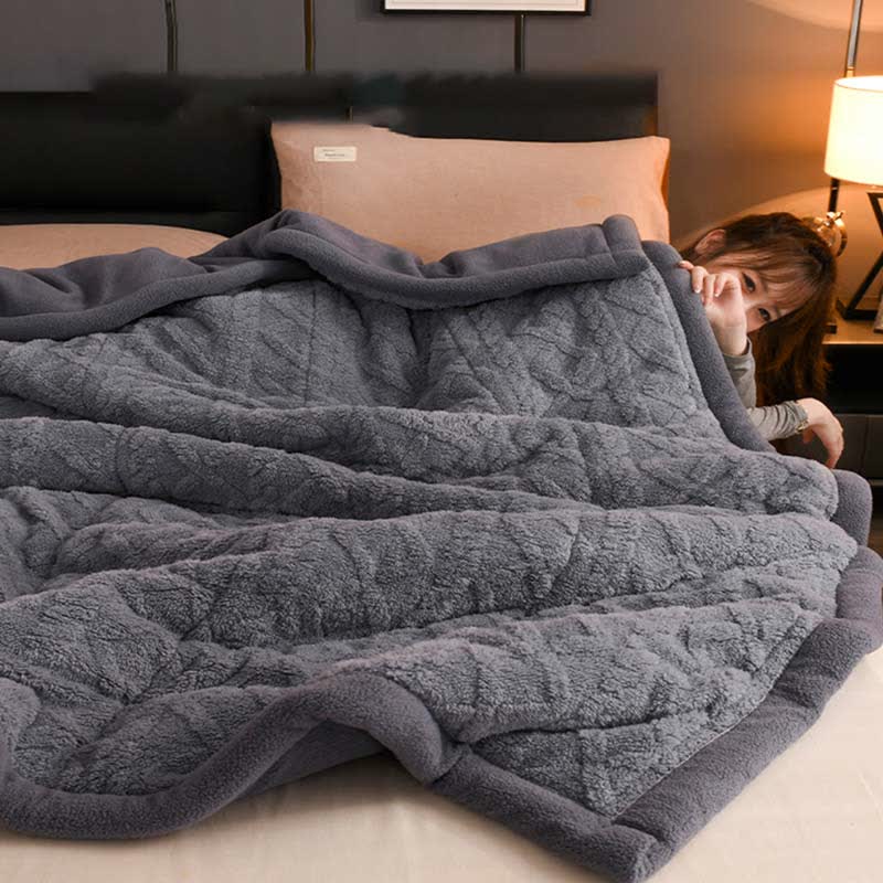 Umberto | Warm Weighted Blanket in Textured Fleece for Bedrooms