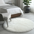 Lucienne | Soft Plush Velvet Rug with Non-Slip Backing for Living Room