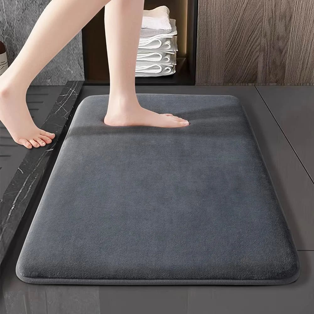 Hedda | Coral Velvet Bath Mat with Non-Slip Finish in Natural Beige