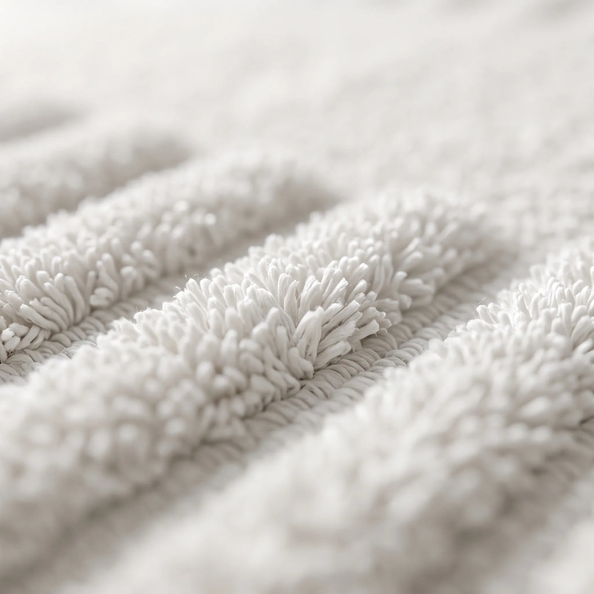 Eloise | Quick Dry Non-Slip Bathroom Rug with Minimalist Stripe