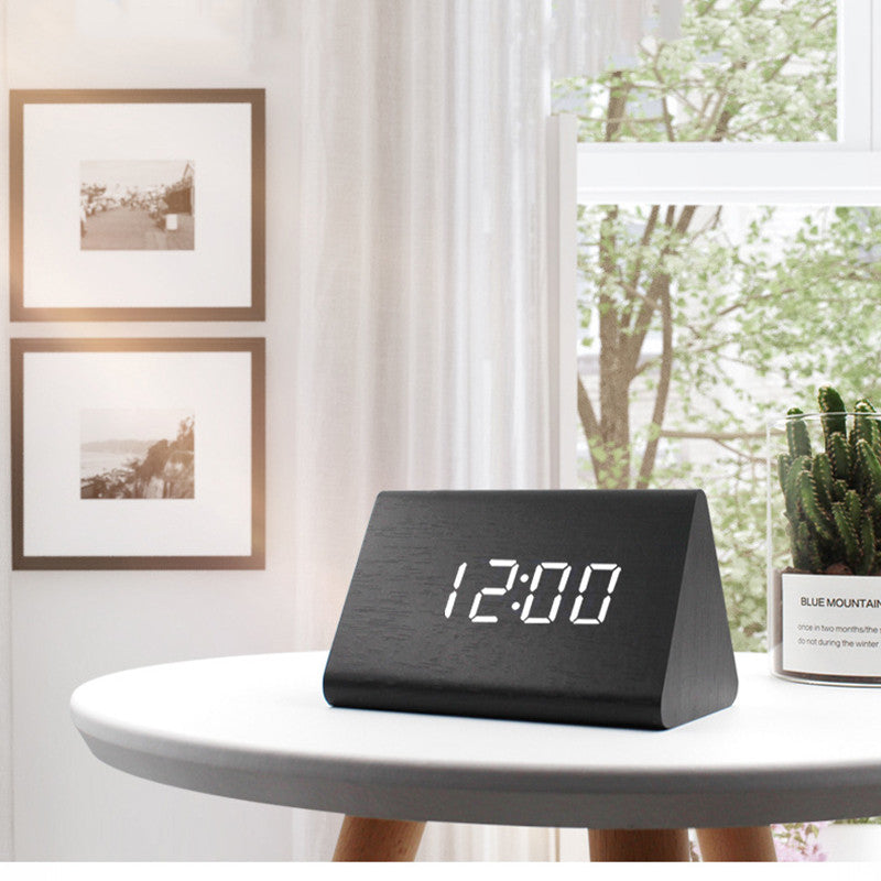 Kasper | Digital Alarm Clock for Bedroom in Modern Wood Finish