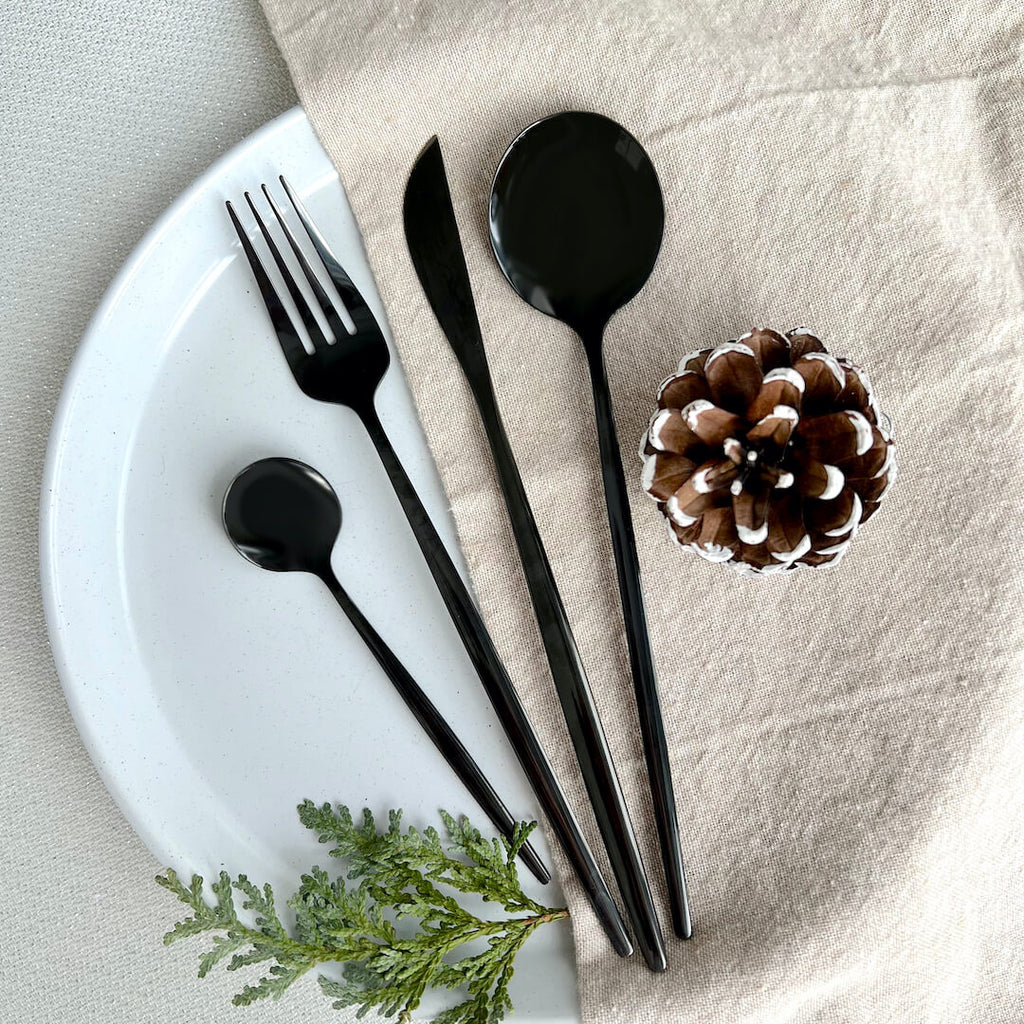Torben | Stainless Steel Cutlery Set in Matte Black – 24 Piece for Contemporary Dining