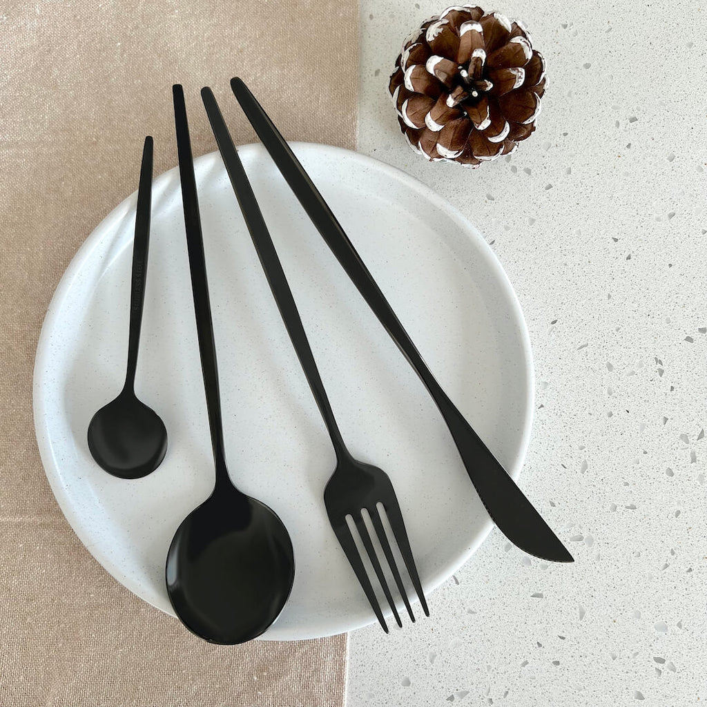 Torben | Stainless Steel Cutlery Set in Matte Black – 24 Piece for Contemporary Dining