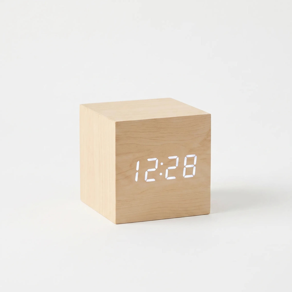 Aurelia | Minimalist Sunrise Alarm Clock with LED Display in Wood