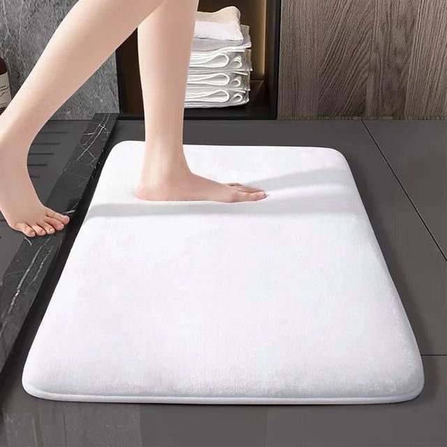 Hedda | Coral Velvet Bath Mat with Non-Slip Finish in Natural Beige