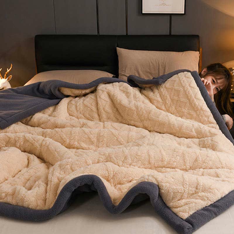 Umberto | Warm Weighted Blanket in Textured Fleece for Bedrooms