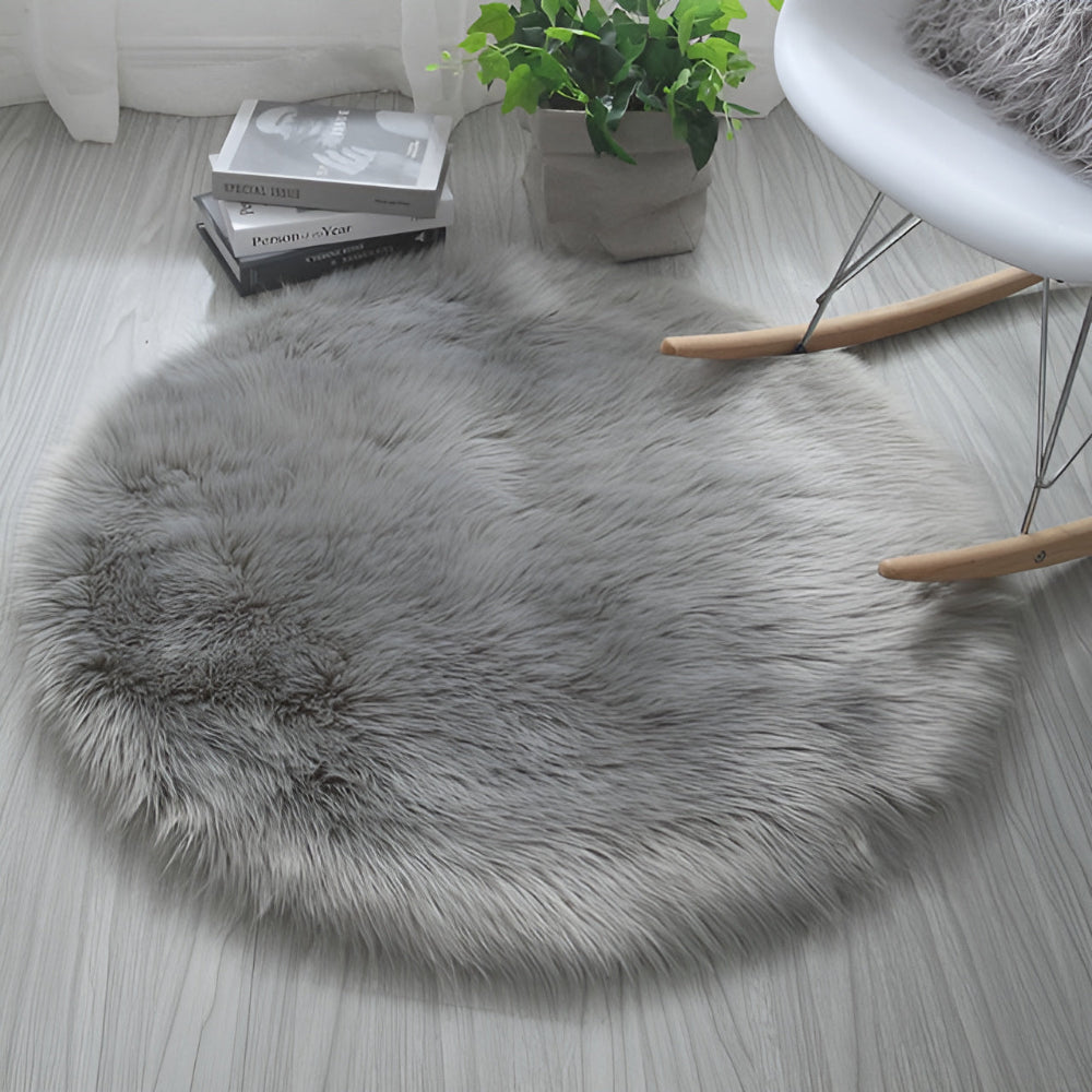 Lucienne | Soft Plush Velvet Rug with Non-Slip Backing for Living Room