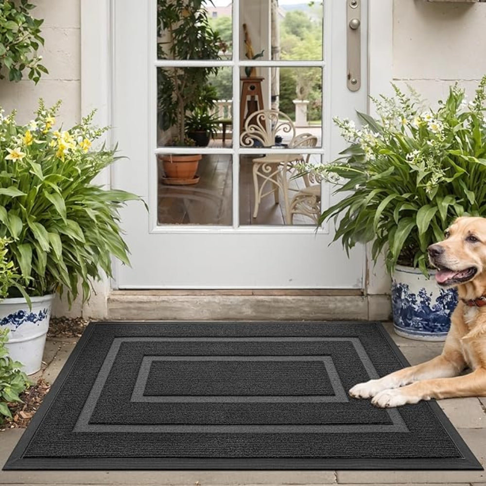 Estelle | Curved Thread Line Rug with Non-Slip Rubber Backing