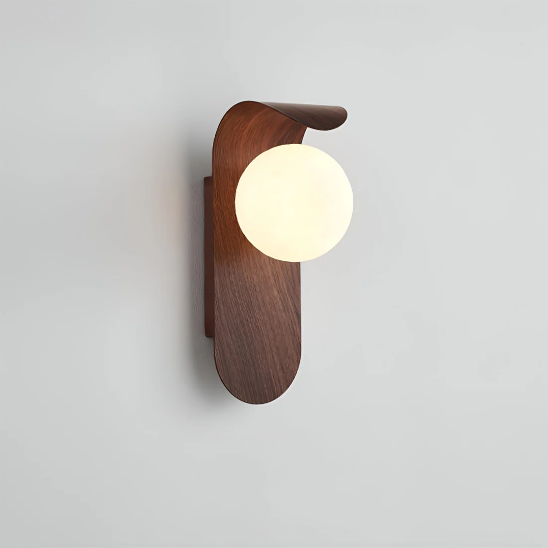 Icar | Scandinavian Wall Light in Natural Wood with Warm Glow