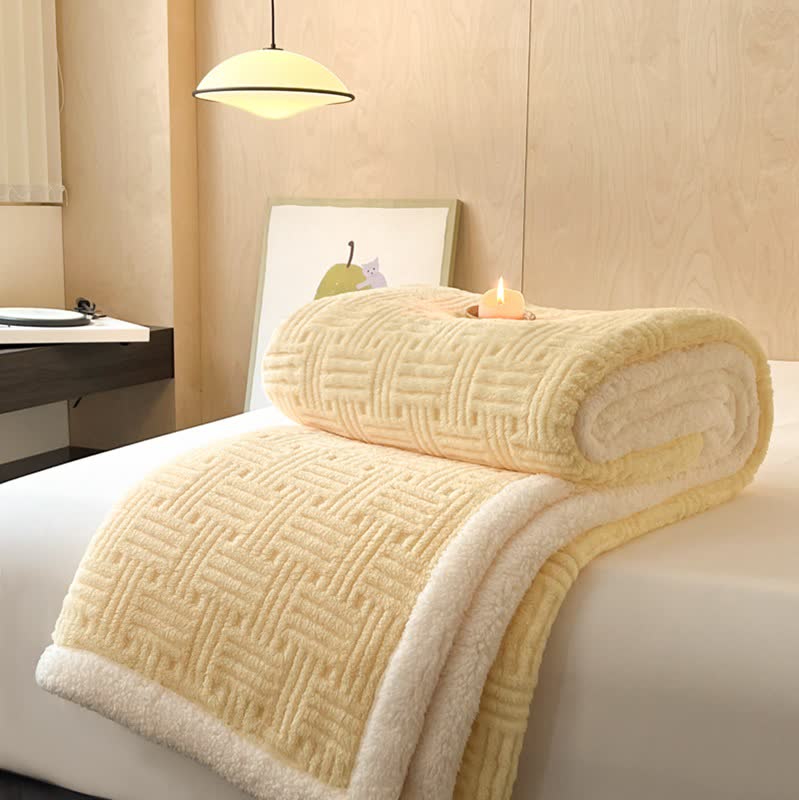 Birgit | Warm Weighted Blanket in Textured Fleece for Bedroom