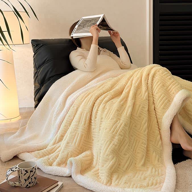 Birgit | Warm Weighted Blanket in Textured Fleece for Bedroom