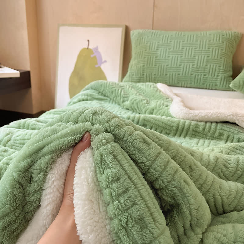 Birgit | Warm Weighted Blanket in Textured Fleece for Bedroom