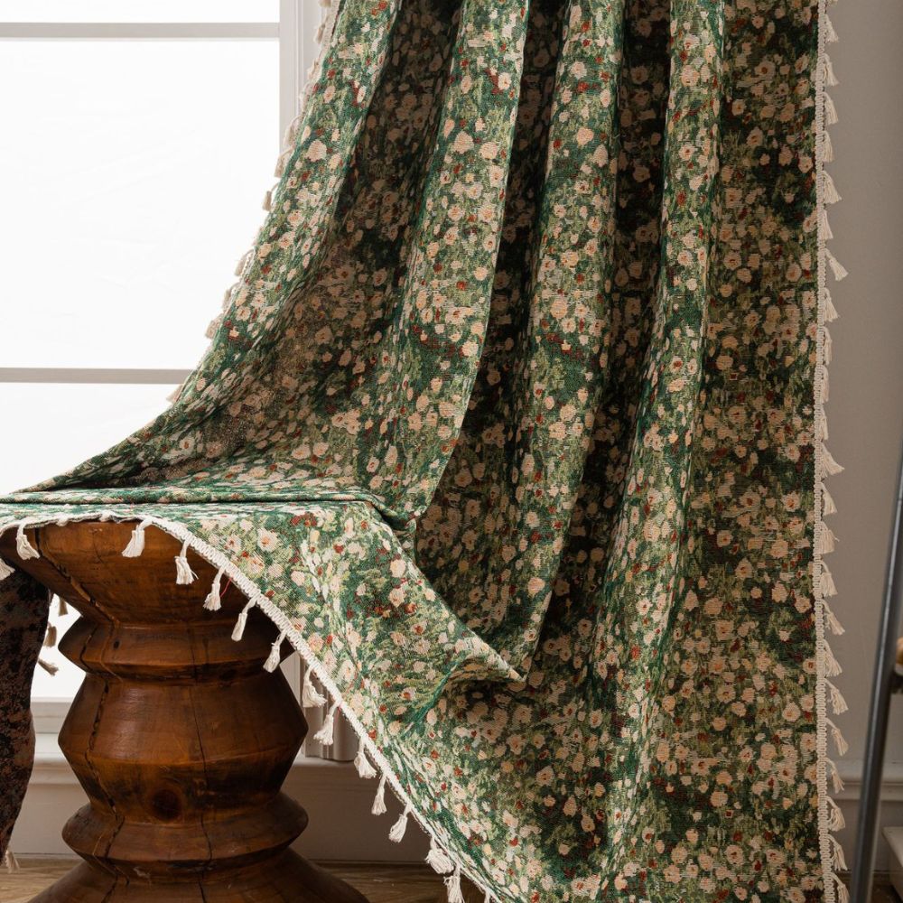Tapestry weave with lasting colour
