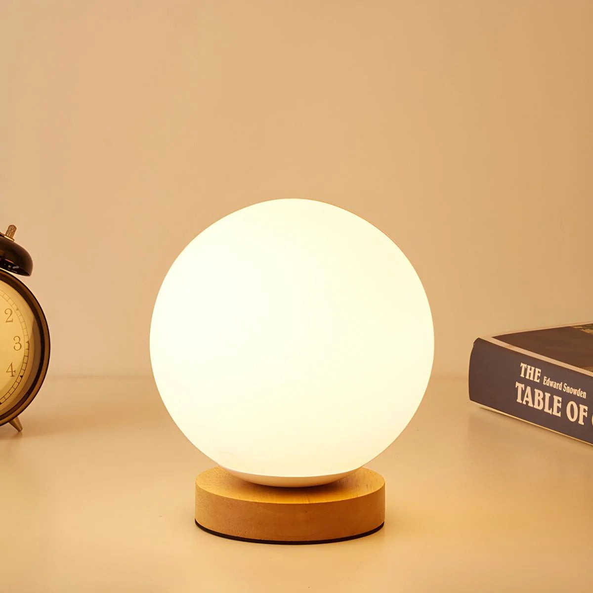 Three light tones for varied atmospheres