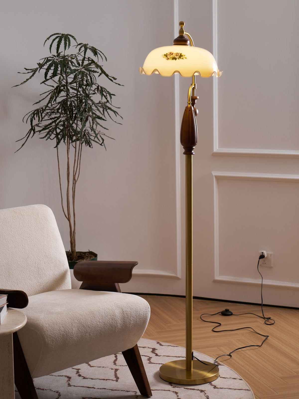 Works with your choice of bulb