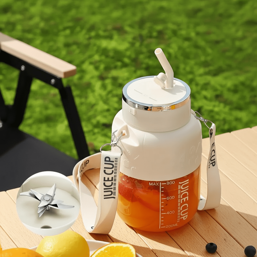 Pernille | Portable USB Rechargeable Blender for Kitchen