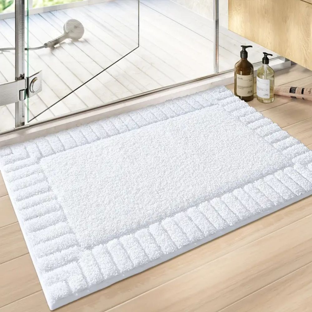 Eloise | Quick Dry Non-Slip Bathroom Rug with Minimalist Stripe