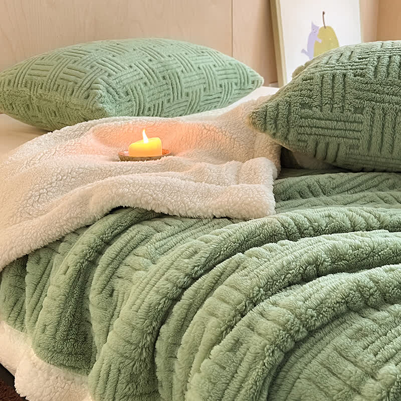 Birgit | Warm Weighted Blanket in Textured Fleece for Bedroom