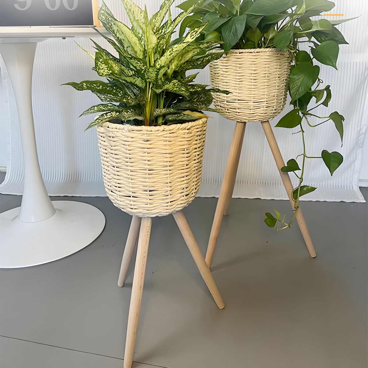 Stefano | Round Plant Stand for Living Room or Bedroom