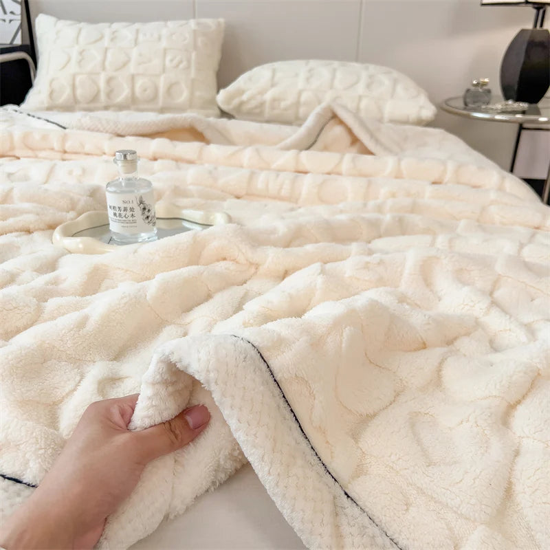 Magnus | Heart Pattern Coral Fleece Blanket for Sofa or Bed