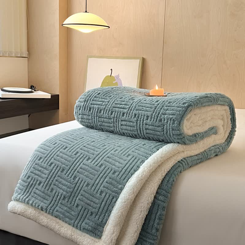 Birgit | Warm Weighted Blanket in Textured Fleece for Bedroom