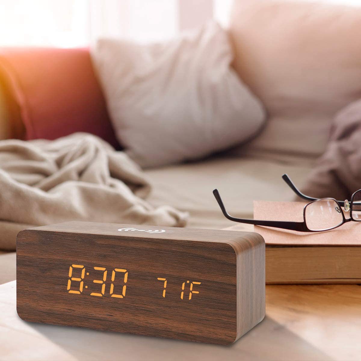 Stellan | Digital Alarm Clock with Temperature Display and Wireless Charger for Bedroom