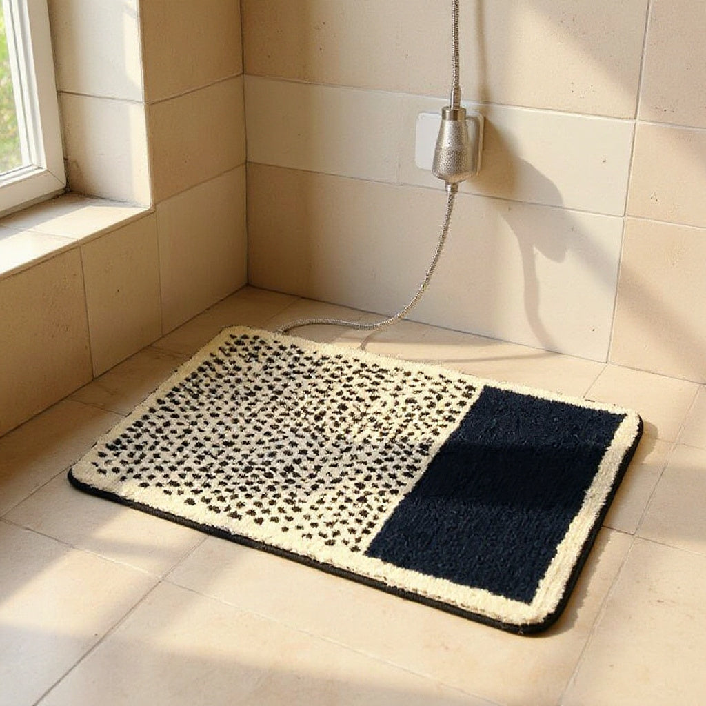 Disa | Modern Anti-Slip Bathroom Rug with Soft Polyester