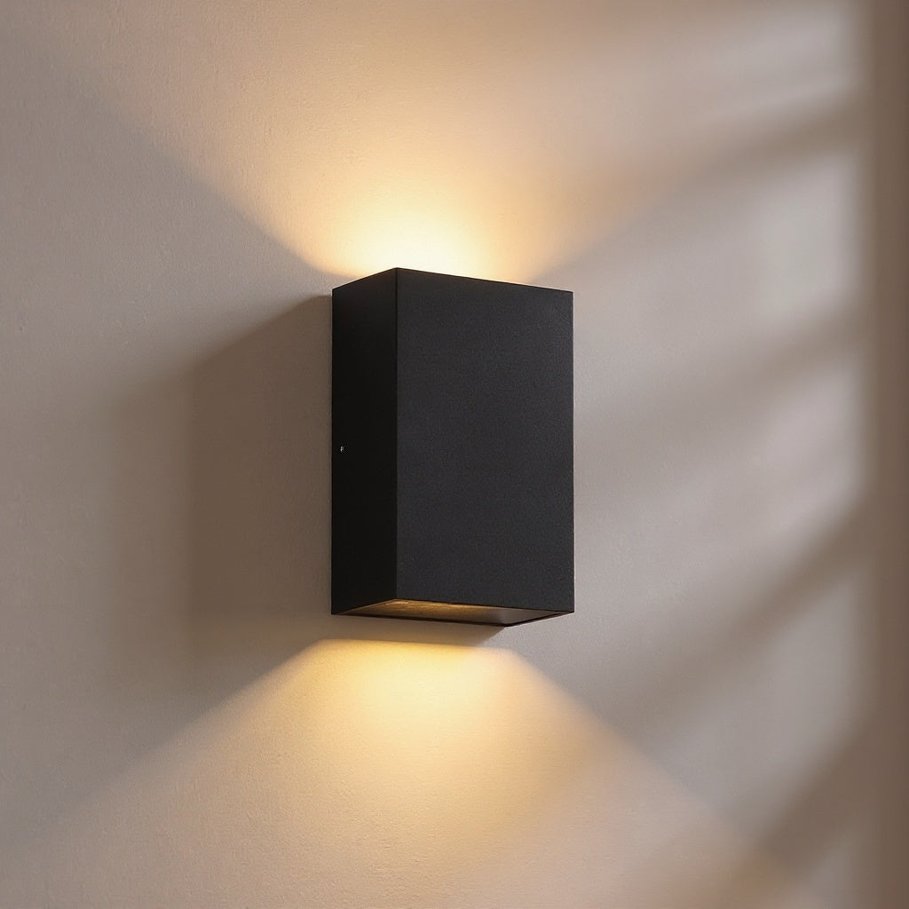 Henrik | Vertical LED Outdoor Lighting for Modern Patios