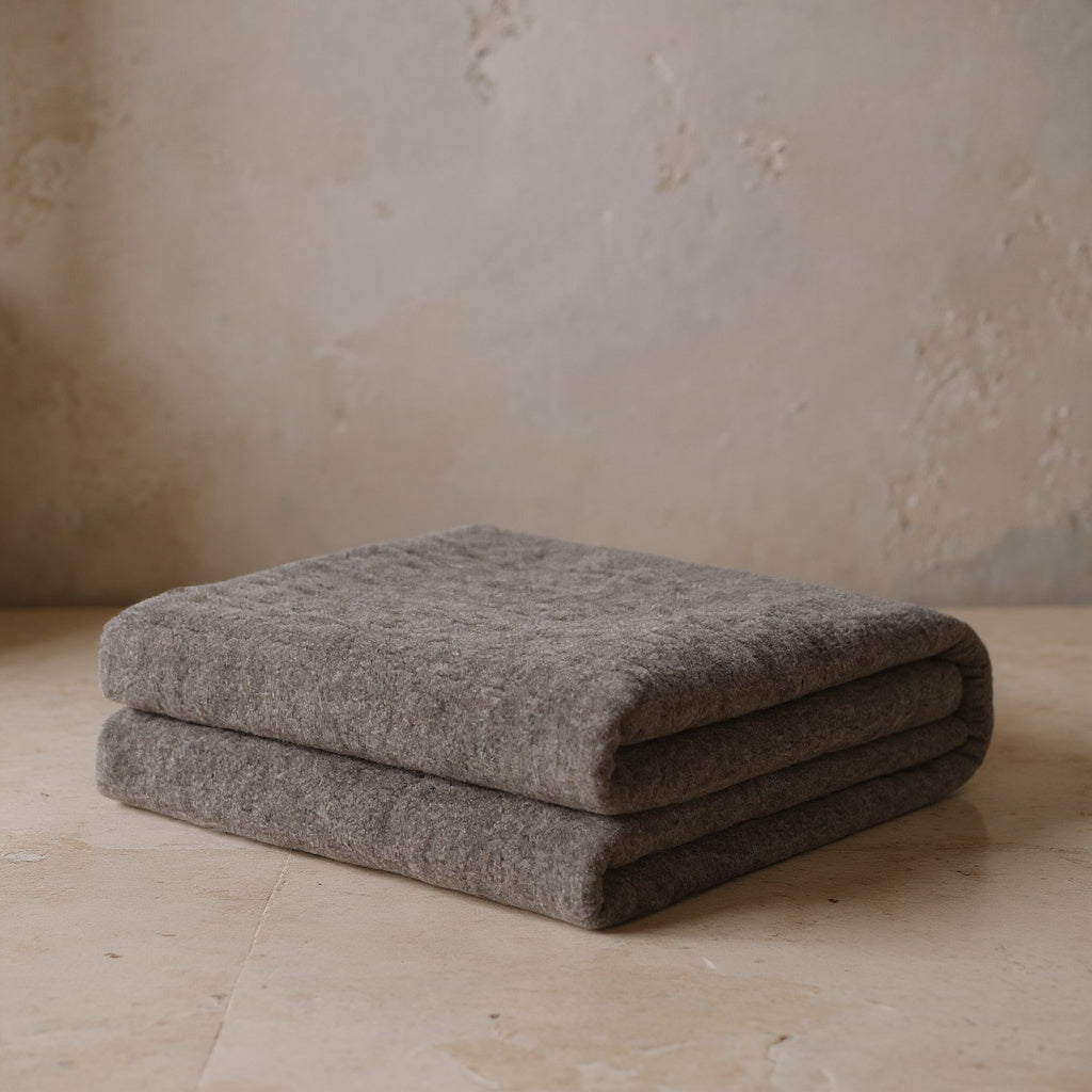 Gunilla | Heated Blanket for Sofa and Bed with Electric Warmth