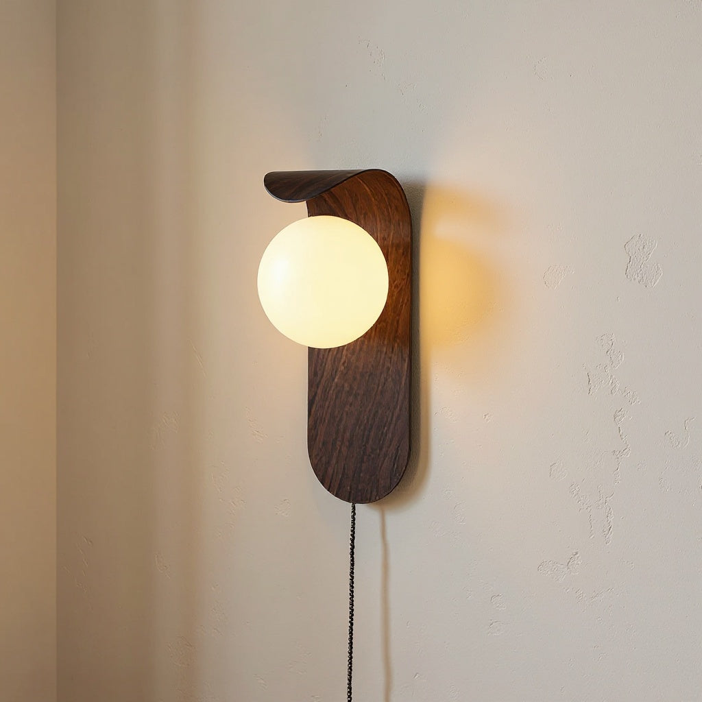 Icar | Scandinavian Wall Light in Natural Wood with Warm Glow